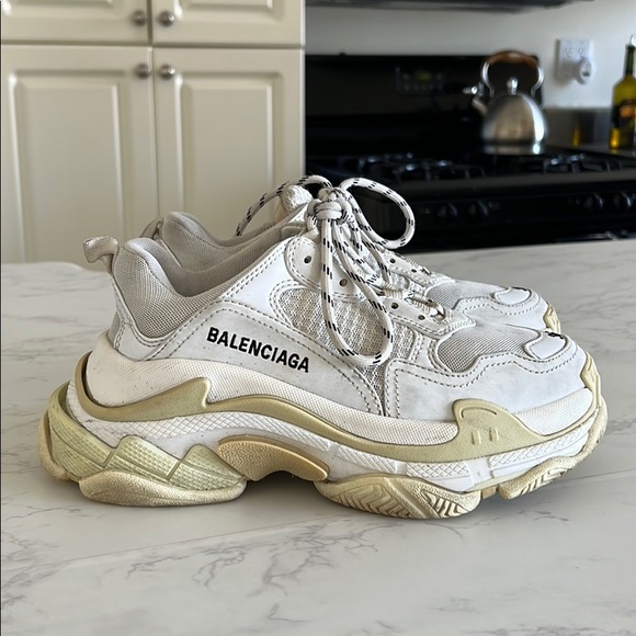 balenciaga triple s honeycomb